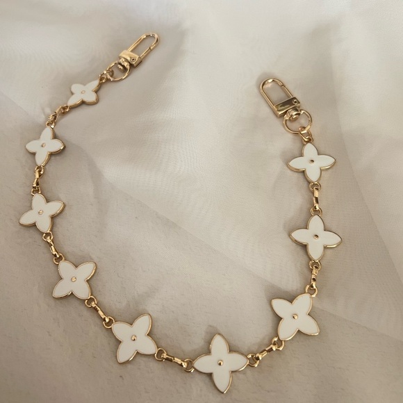 Clover Flower Purse Accessory/ Purse Chain Extension - Picture 5 of 6